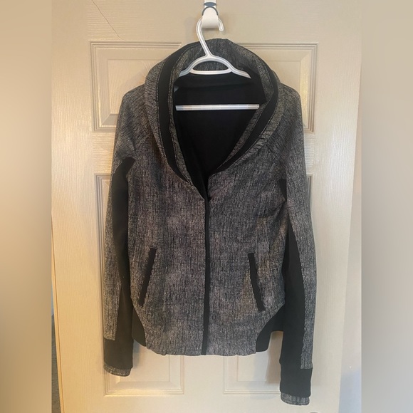 Lululemon To Class Jacket Size 8 - Picture 1 of 2